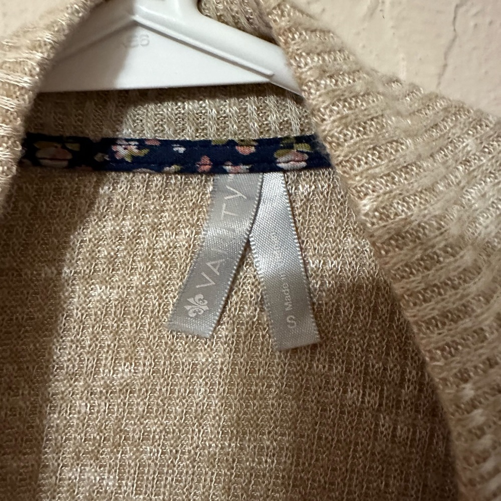 Size Small Cardigan - Picture 3 of 6